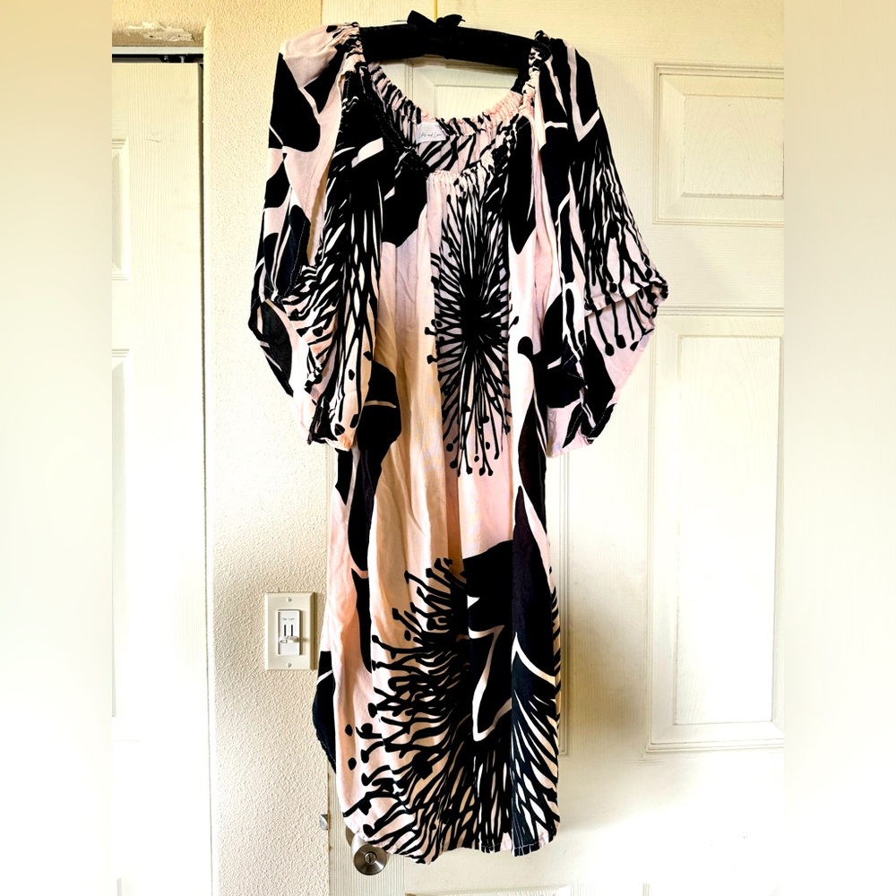 One size women’s Lotus & Lime dress
